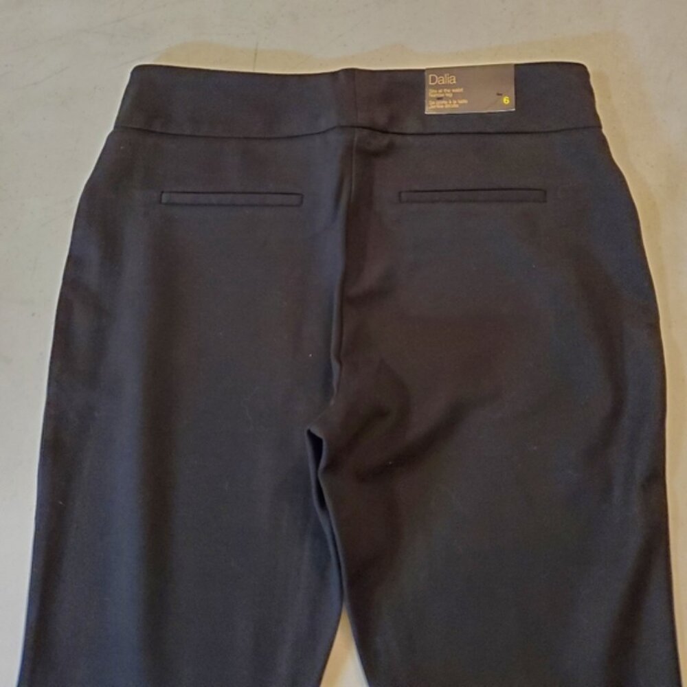 Dalia Ladies' Comfort Fit Sits at Waist Slim Leg Stretch Pull On Pant - Picture 4 of 7